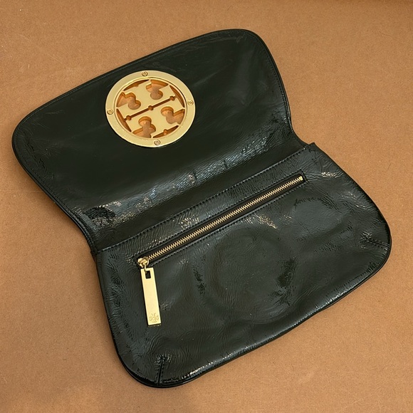 Dark green patent leather Tory Burch clutch - Picture 2 of 7
